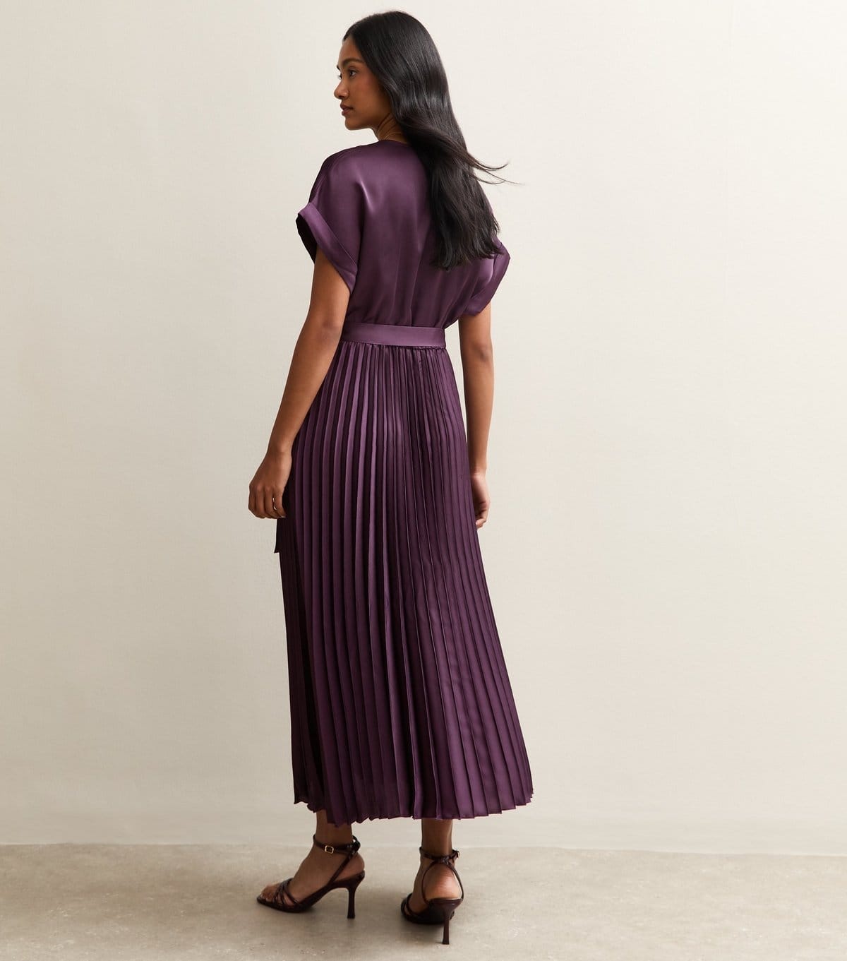 New Look Women's Dark Burgundy Satin Pleated Wrap Midi Dress New Look - 4