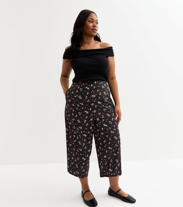 New Look Women's Plus Size Berry Fruits Cropped Wide Leg Trousers Curves New Look - 3