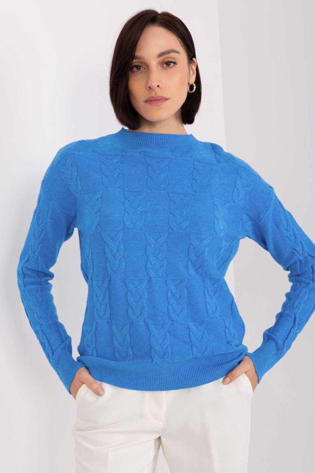 Love Lace Love Lace Women's Textured Pattern Round Neck Sweater in Blue