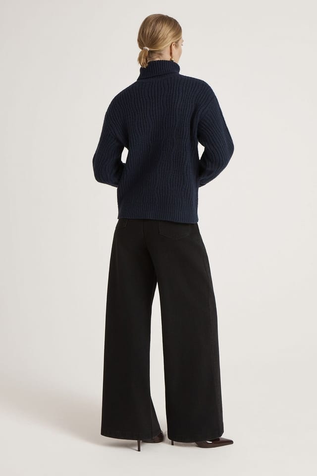 Finery London Finery London Women's Albie Roll Neck Knitted Jumper in Dark Navy - 3