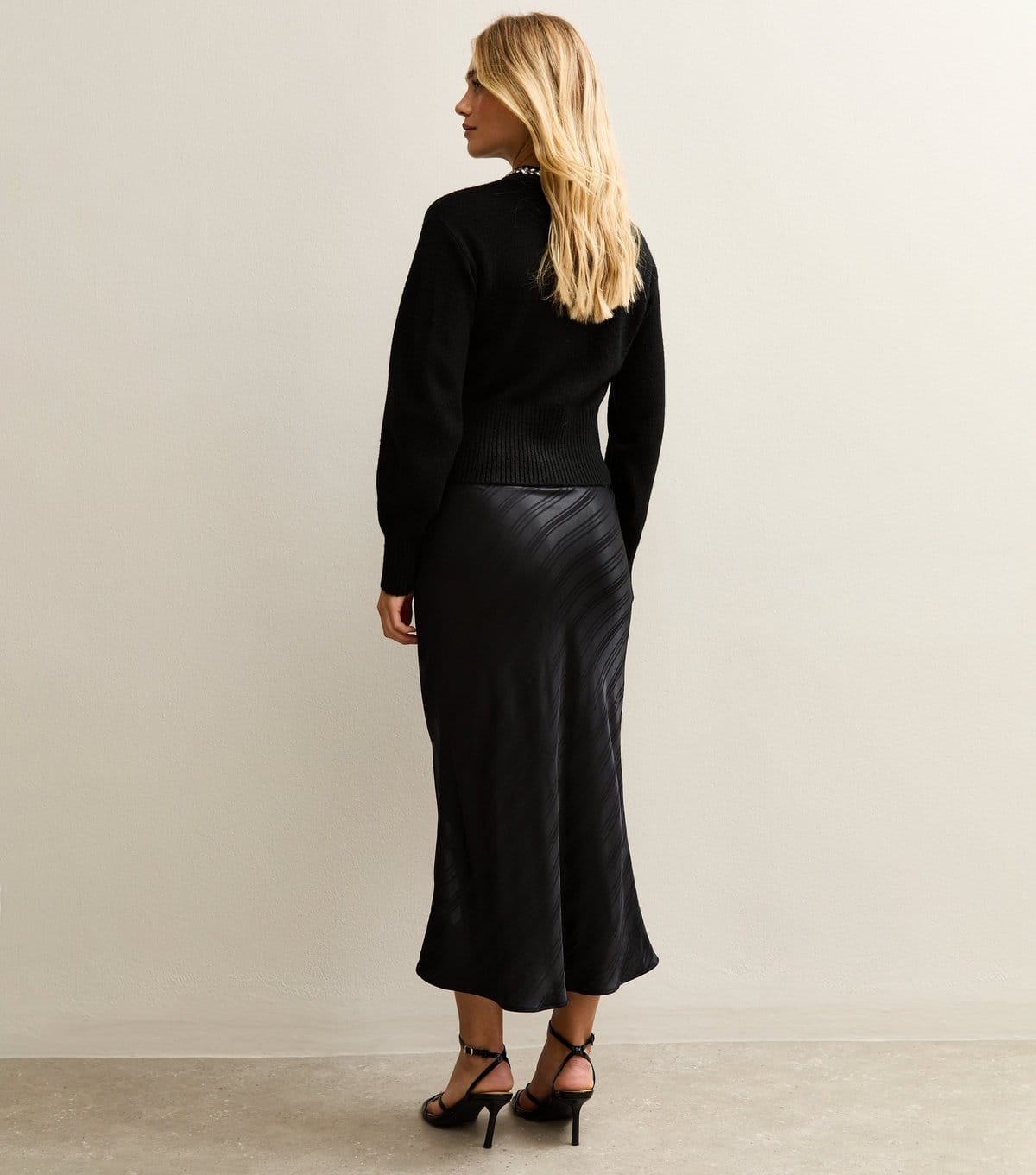 New Look Women's Black Striped Satin Bias Cut Midi Skirt New Look - 4