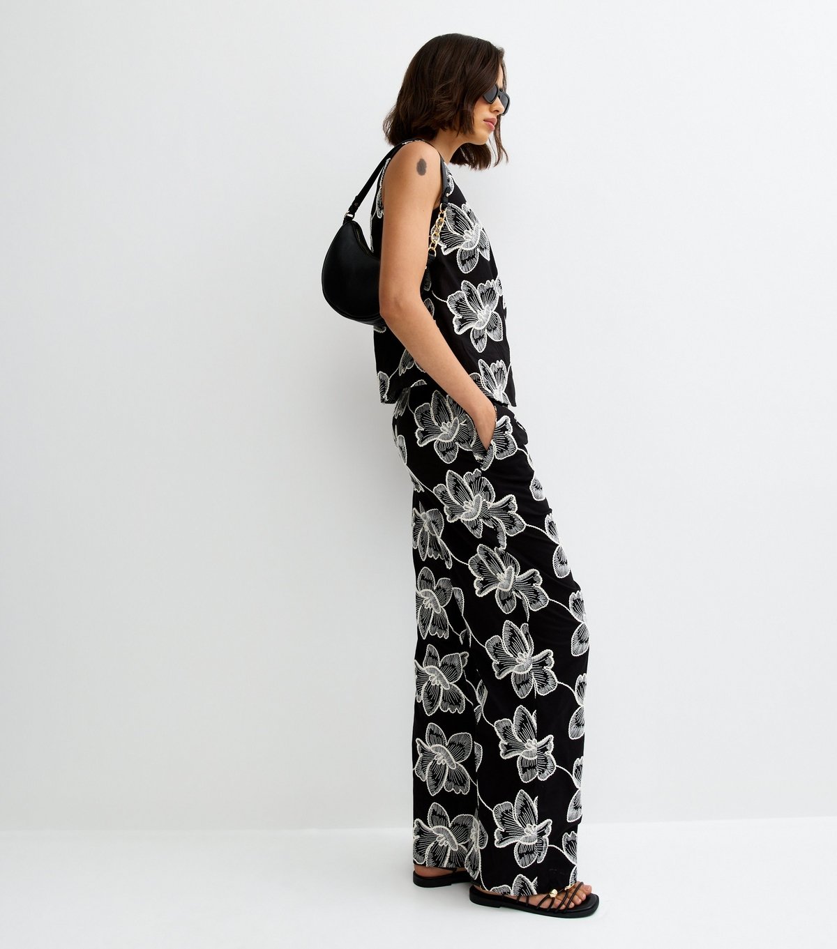 New Look Women's Black Cornelli Embroidered Trousers New Look - 2