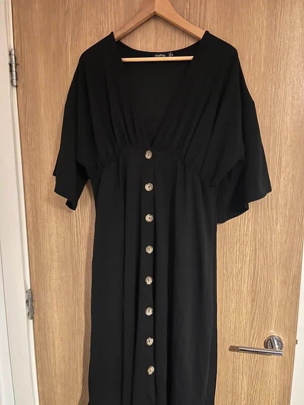 Boohoo Lovely black dress size 20 from boohoo BNWOT
