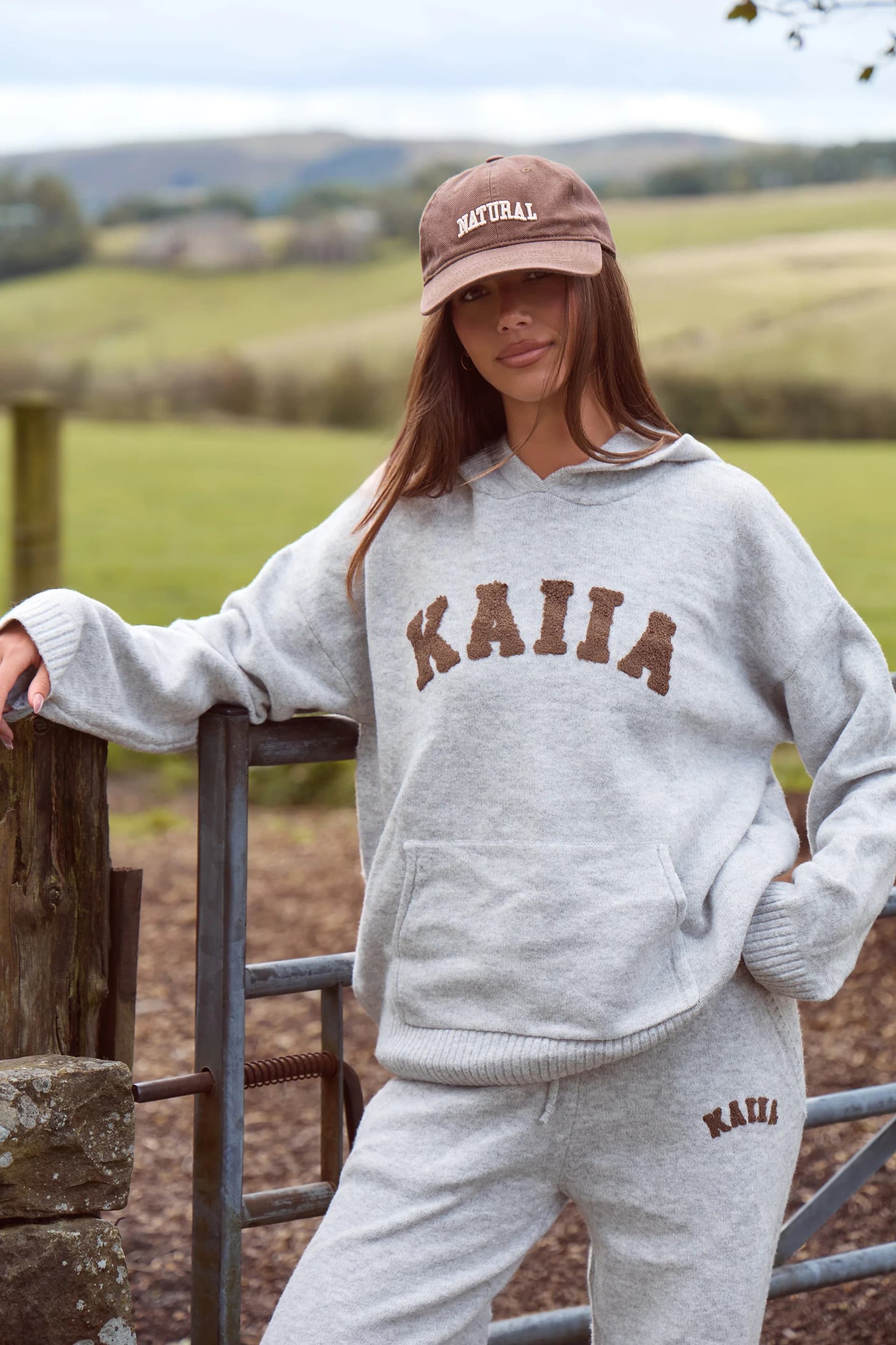 Kaiia Kaiia Knit Logo Oversized Hoodie Grey & Chocolate