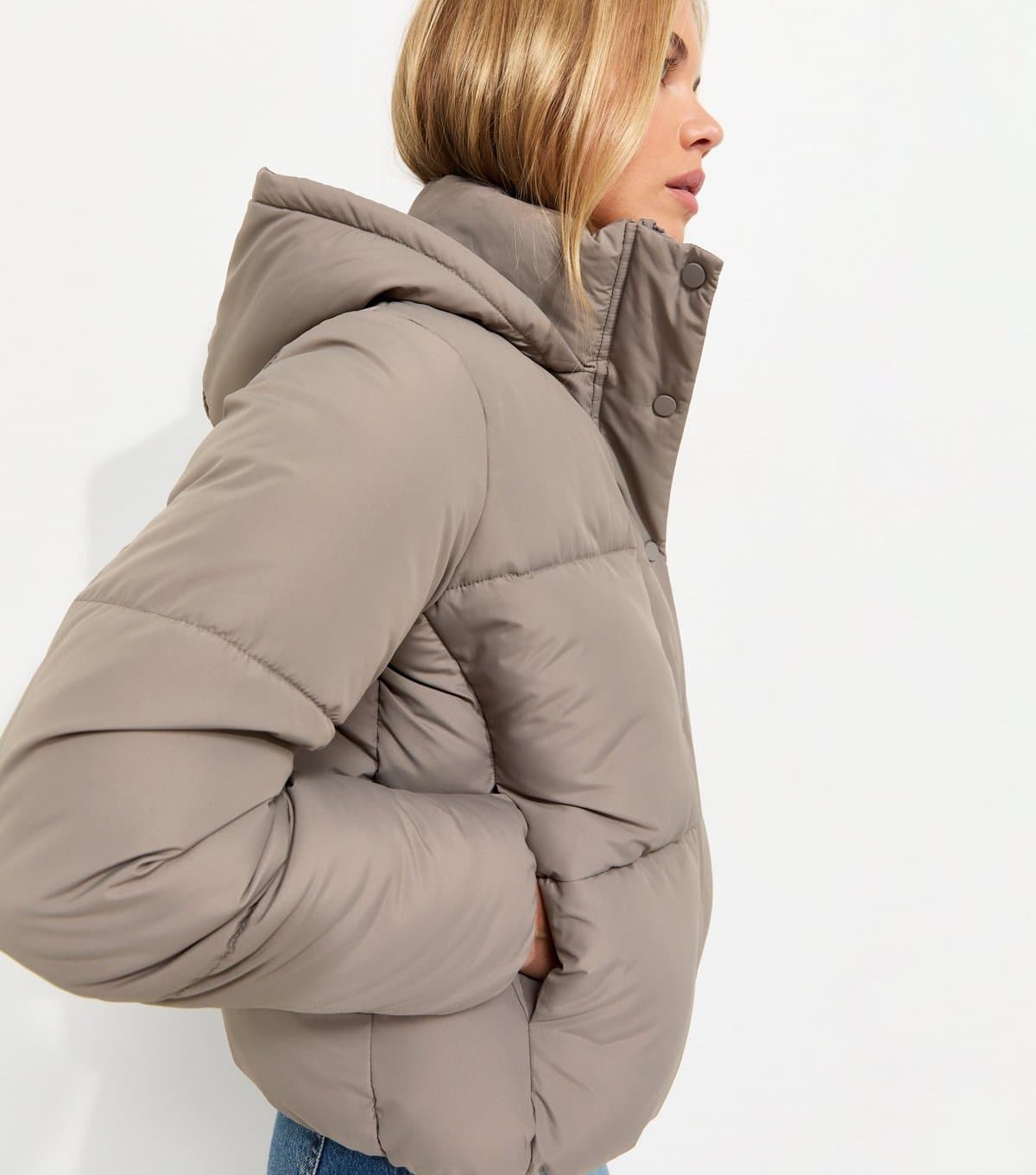 New Look Women's Mink Hooded Crop Puffer Jacket New Look