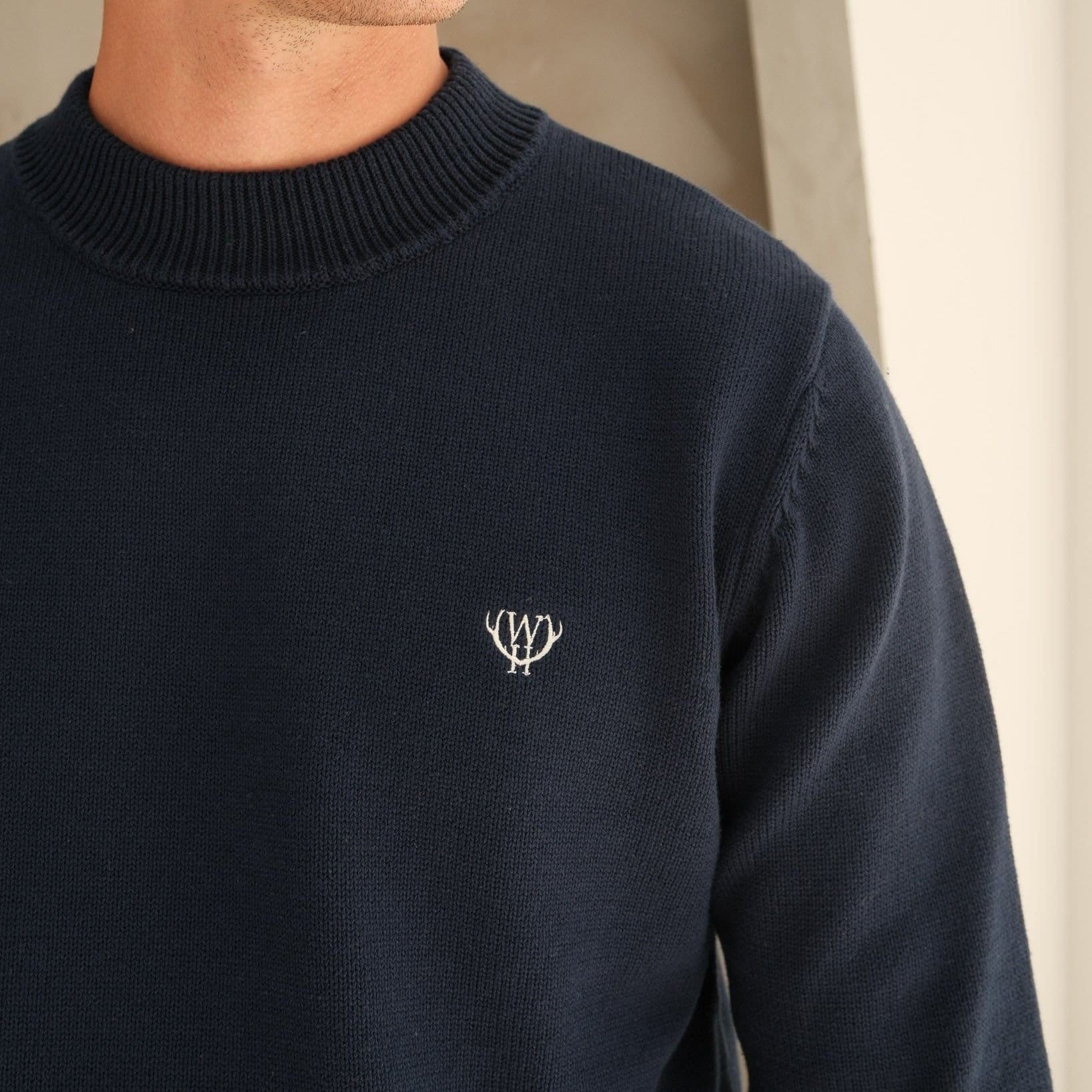 Walker & Hunt Walker & Hunt Men's Braxton Crewneck in Navy - 4