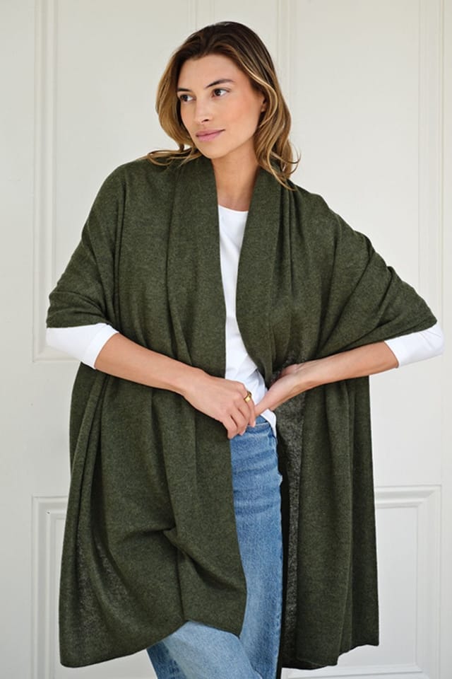 Cove Cove Women's Lola Cashmere Travel Wrap in Dark Olive - 2
