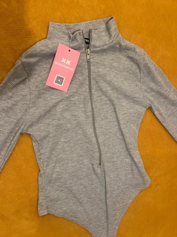 Missy Empire Missy empire ribbed zip up body suit