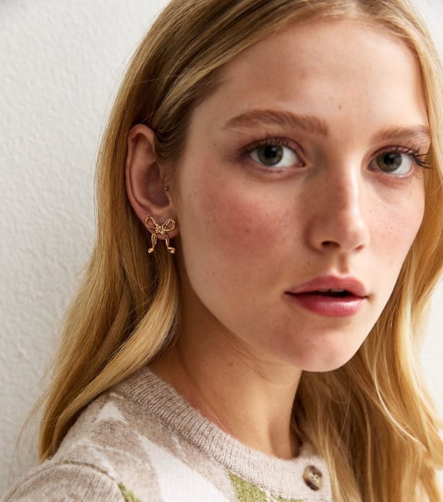 New Look Gold Tone Bow Shape Large Stud Earrings New Look - 2
