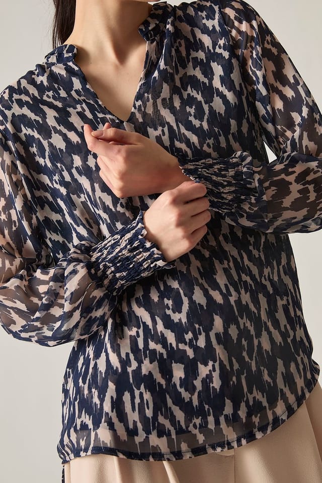 James Lakeland James Lakeland Women's Navy Abstract Print Blouse - 3