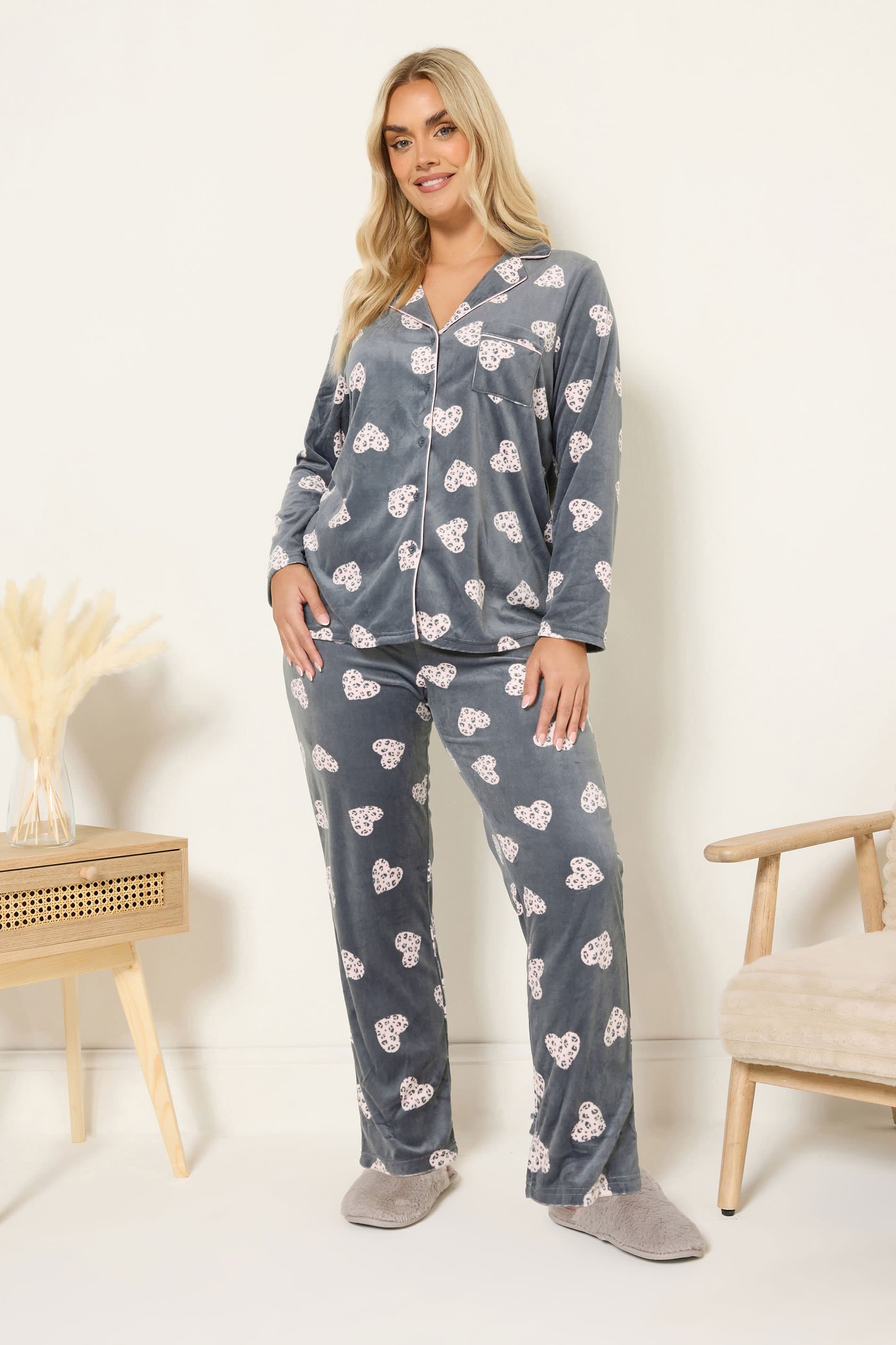 Yours Plus Size Grey Animal Heart Print Fleece Pyjama Set