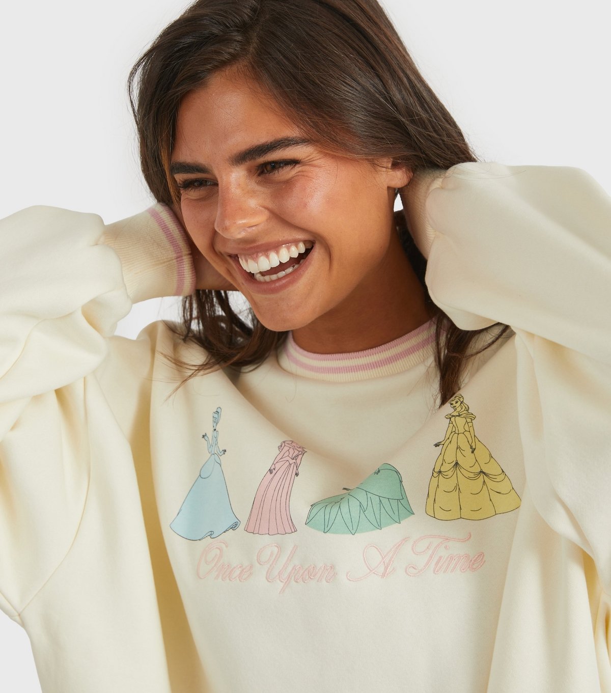 Skinnydip Women's Cream Disney Princess Sweatshirt Skinnydip New Look - 4