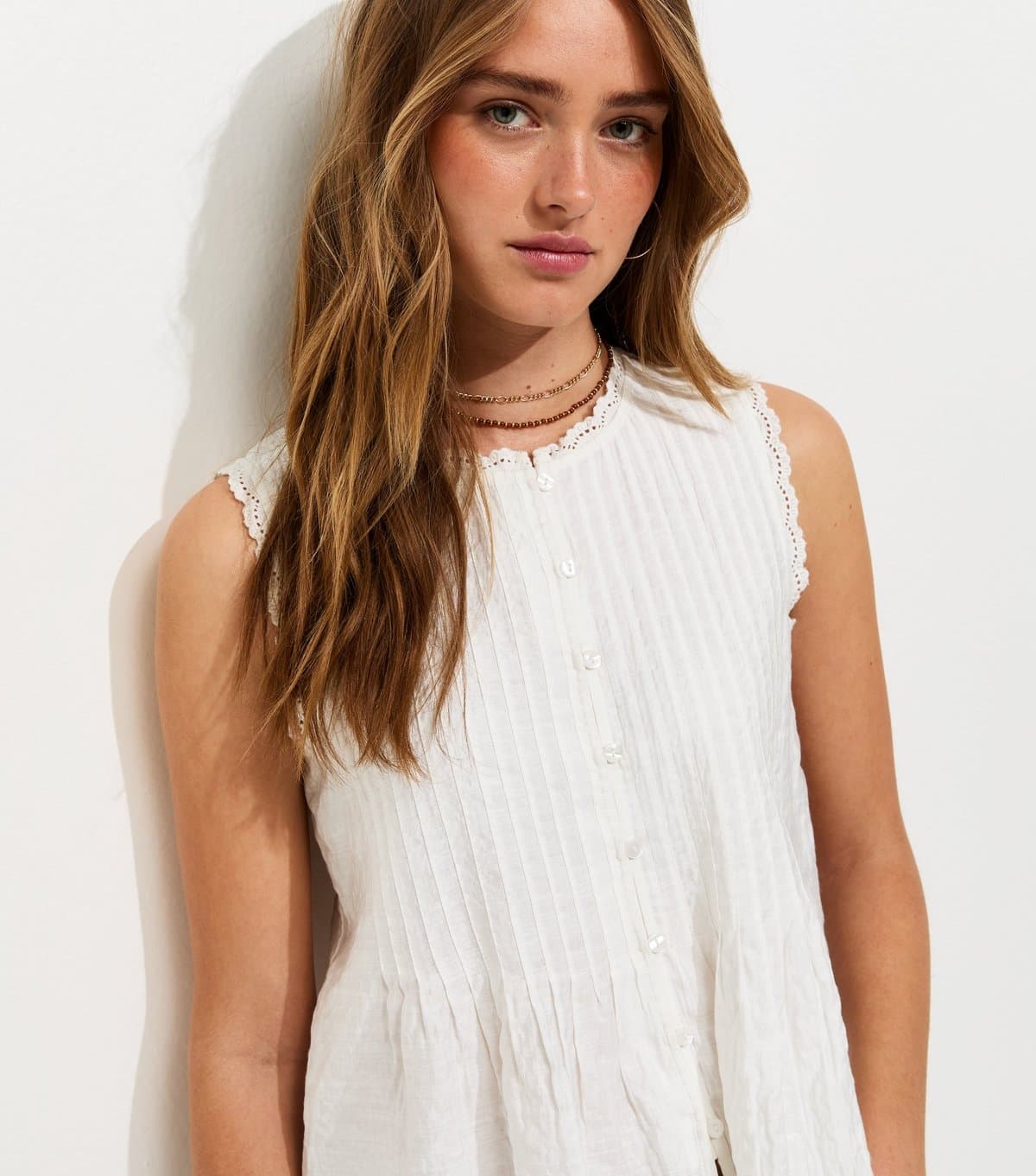 New Look Women's White Pintuck Button Front Sleeveless Top New Look