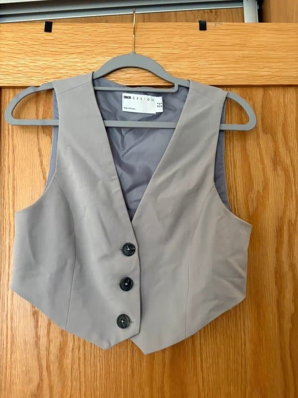 ASOS Design ASOS design grey cropped waistcoat