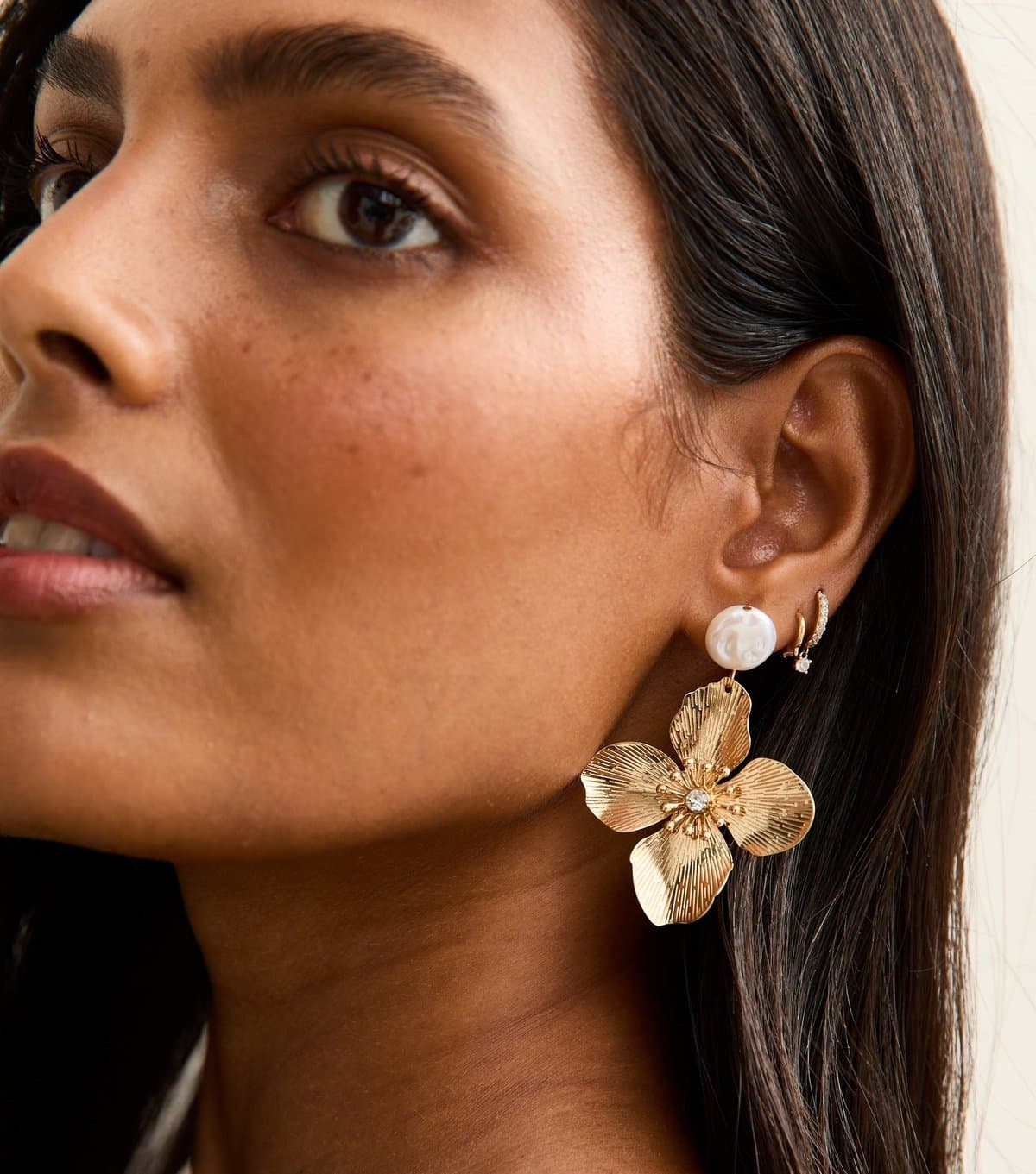 New Look New Look Gold-Tone Pearl Flower Drop Earrings