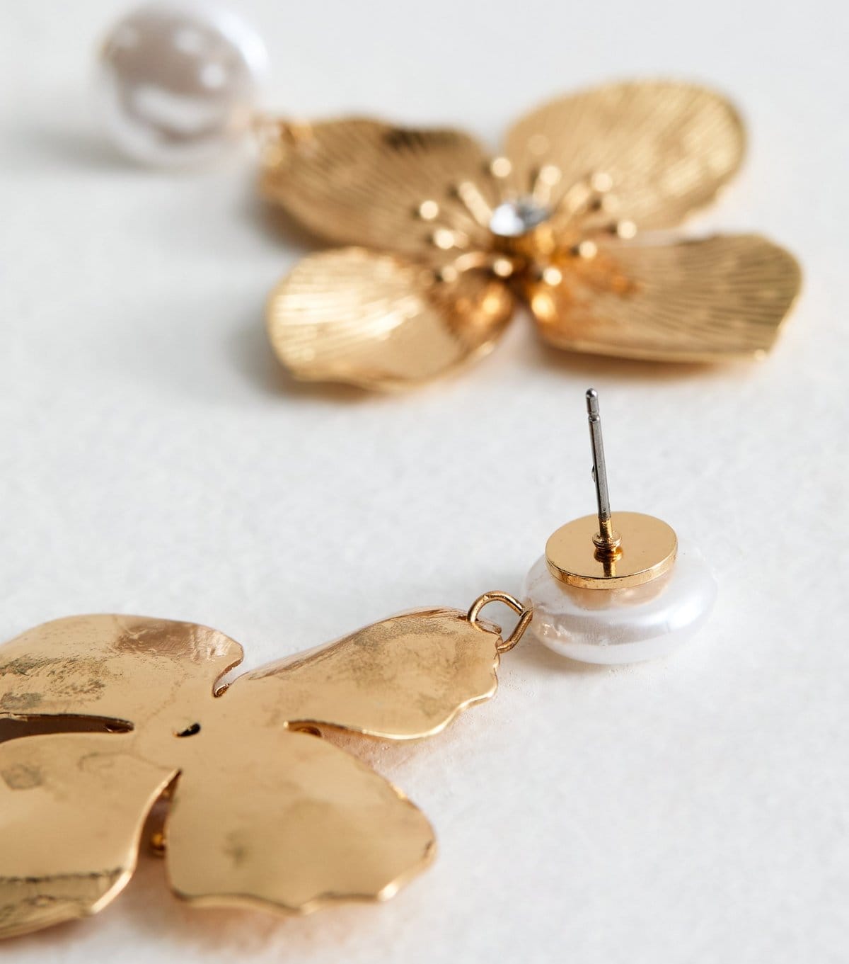 New Look Gold-Tone Pearl Flower Drop Earrings New Look - 4
