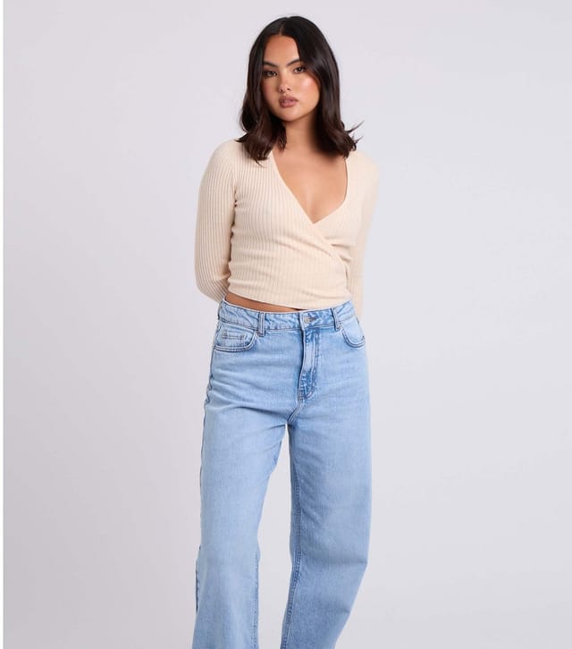 Urban Bliss Women's Cream Cropped Wrap Cardigan Urban Bliss New Look - 3