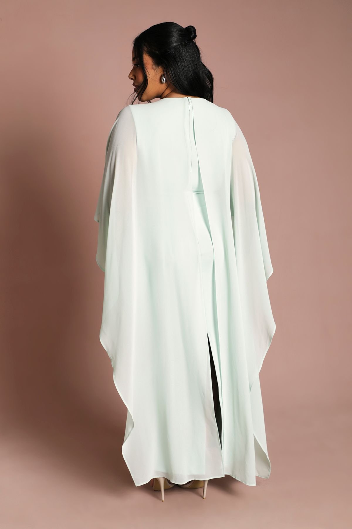 Coast Coast Women's Plus Ruffle Chiffon Cape Crepe Maxi Dress in Mint - 3