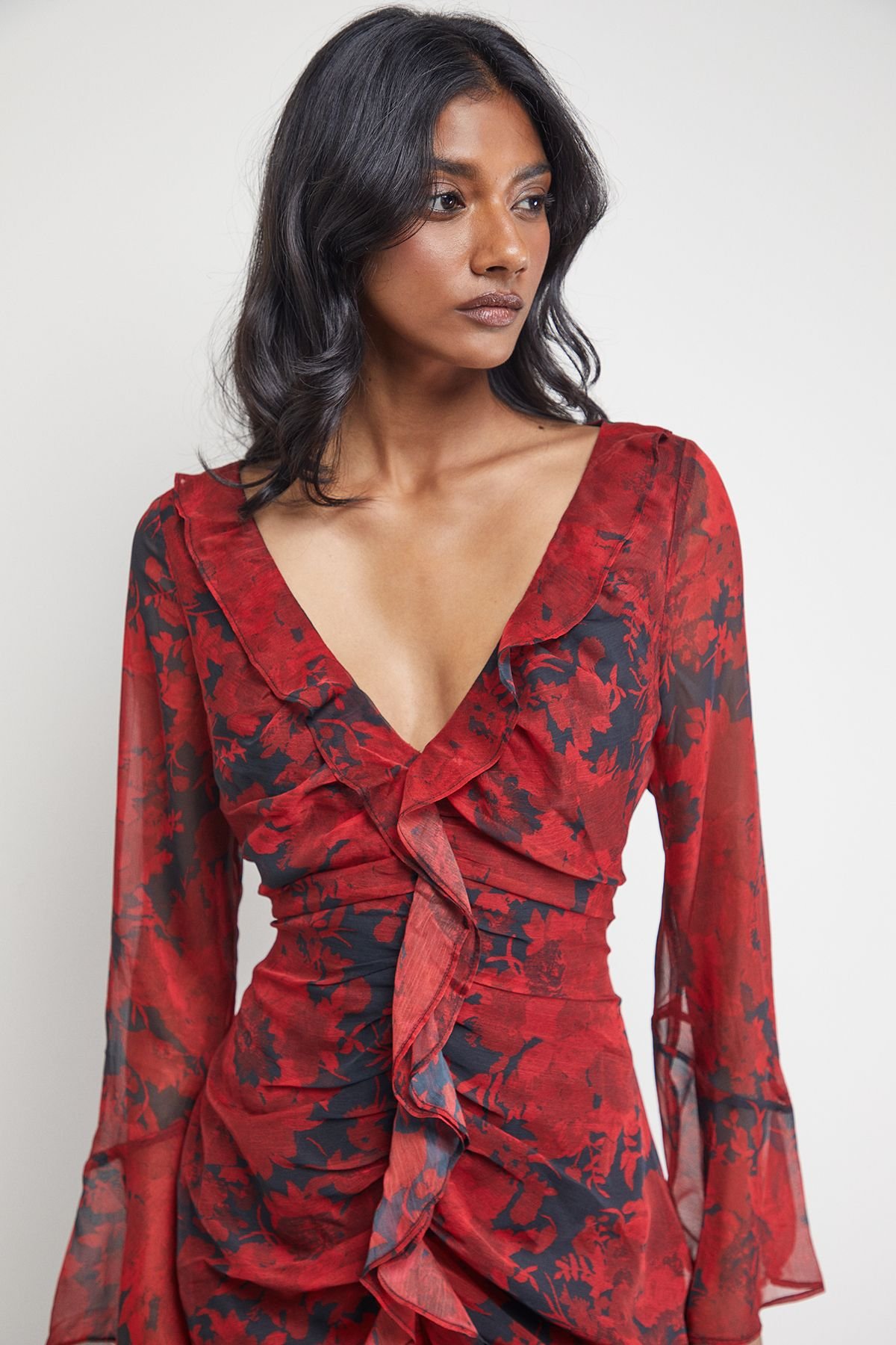 Warehouse Warehouse Women's Chiffon Ruffle Gathered Bodice Midi Dress in Red - 4