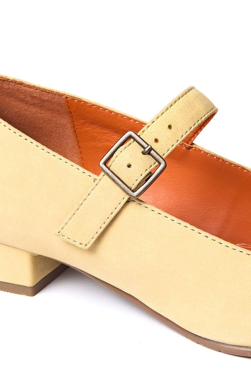 Moshulu Moshulu Women's 'Hebei' Front Buckle Block Heels in Yellow - 4