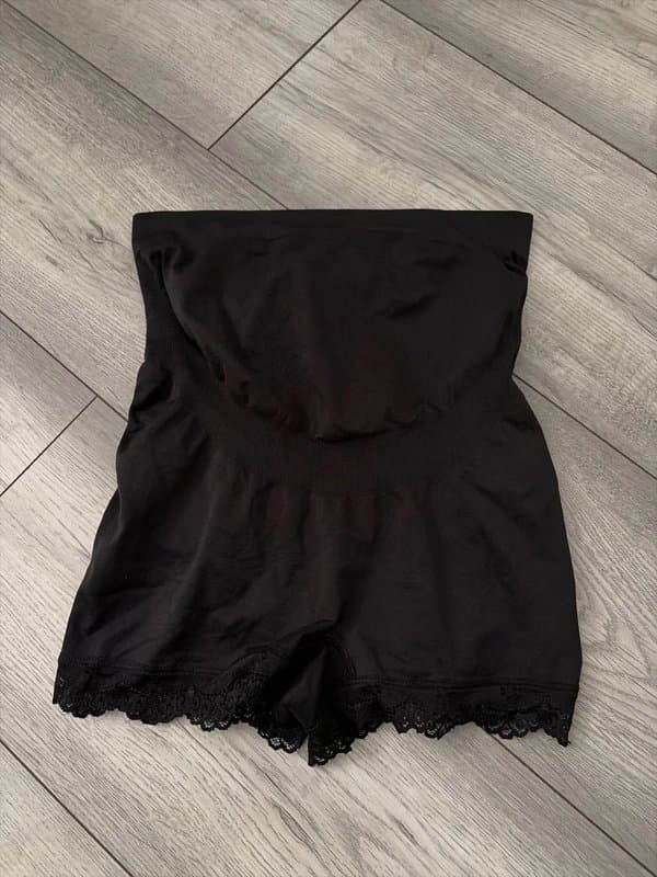 ASOS Maternity over the bump shorts small