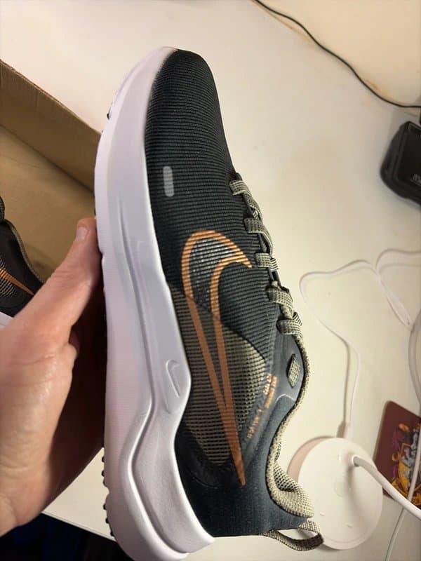 Nike Nike Downshifter 12 - Black/Gold - UK 4.5 women / 5 Men - Brand New in Half Box