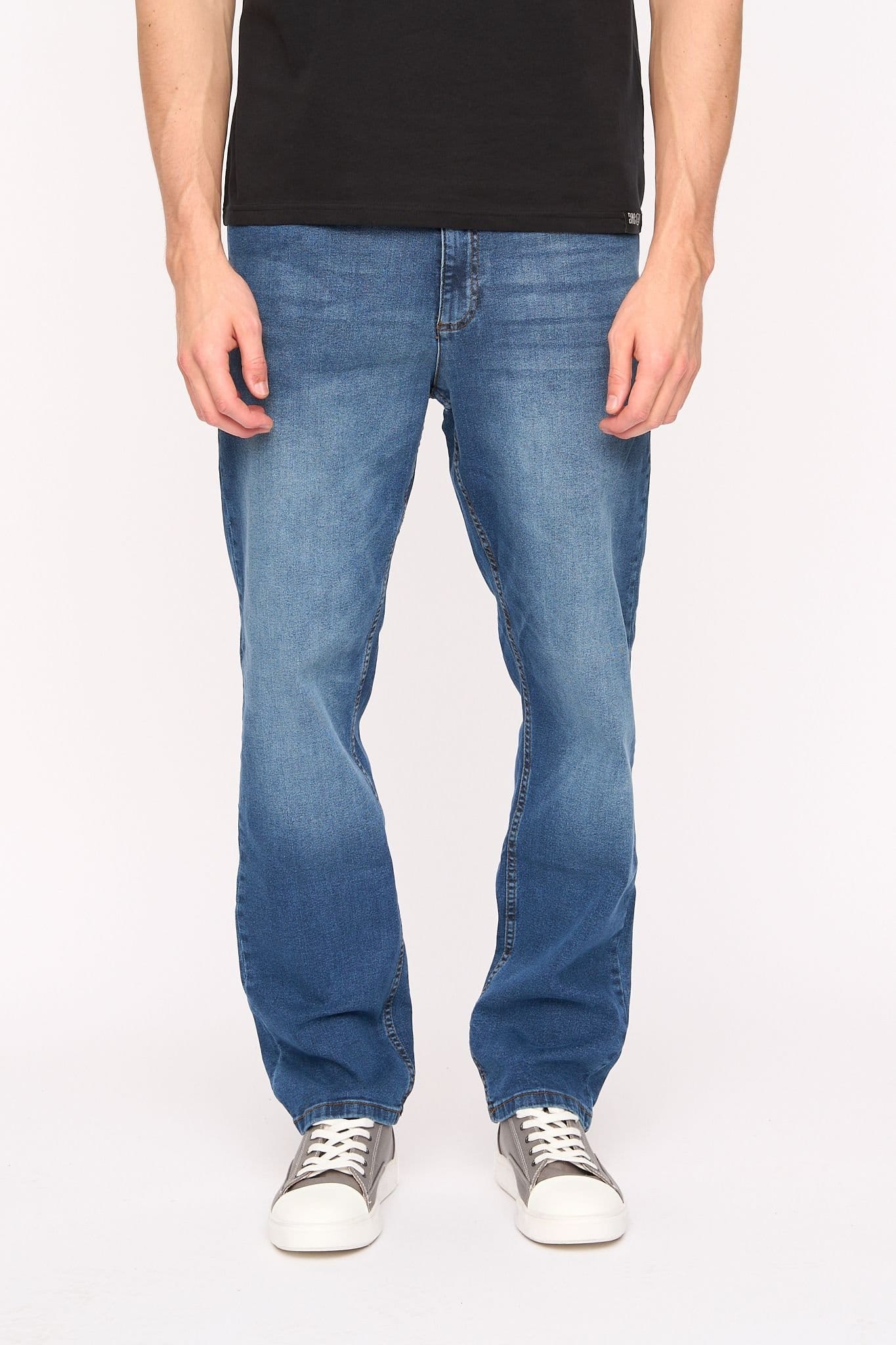 Duck&Cover Duck&Cover Men's Kelvyn Relaxed Fit Comfort Stretch Jeans in Mid Blue - 4