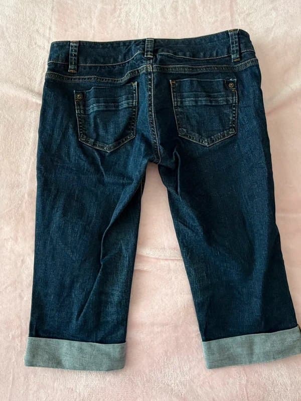 Miss Selfridge Capri shorts