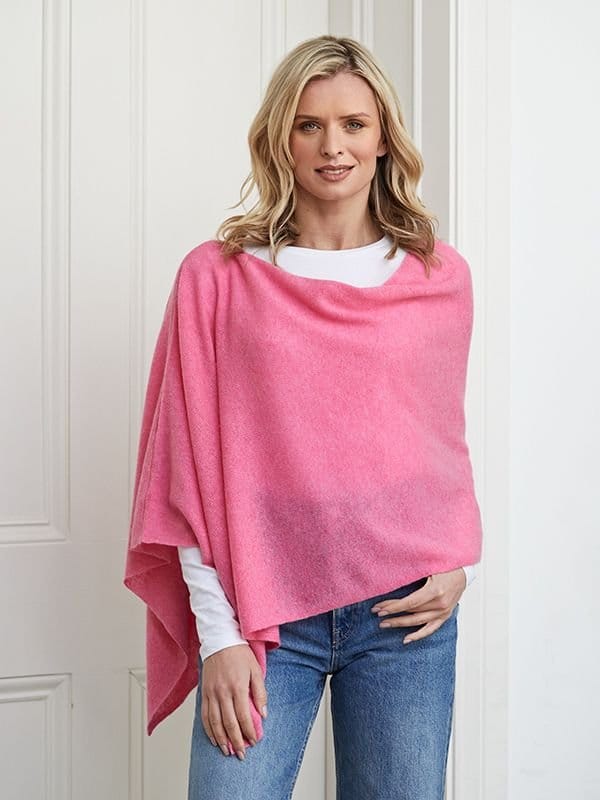 Cove Cove Women's Lucy 4-way Cashmere Poncho in Pink - 2