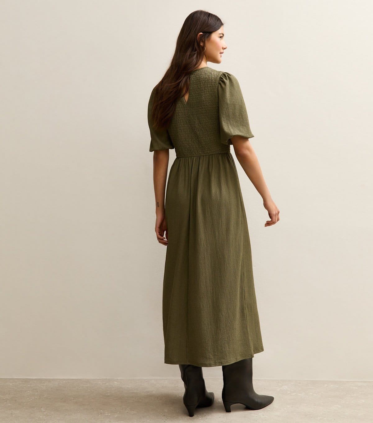 New Look Women's Khaki Textured Jersey Puff Sleeve Smock Midi Dress New Look - 4