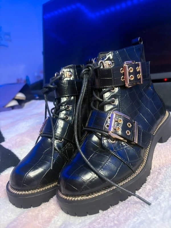 ASOS women’s boots x