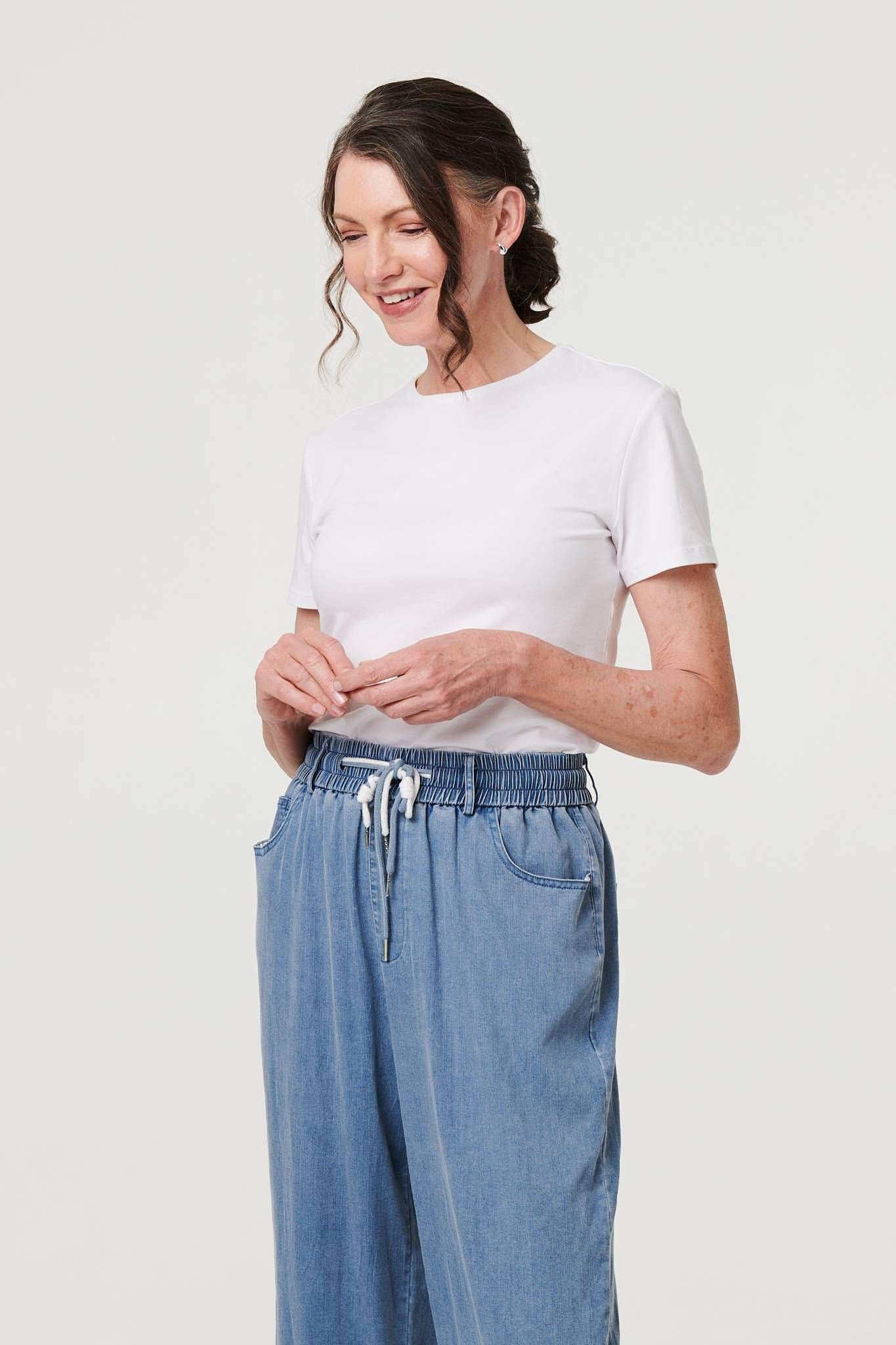 Izabel London Izabel London Women's Denim Elasticated Tie Waist Trousers in Blue - 4