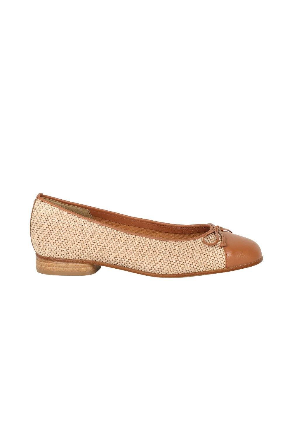 Gabor Gabor Women's Dulford Ballet Pumps in Natural - 2