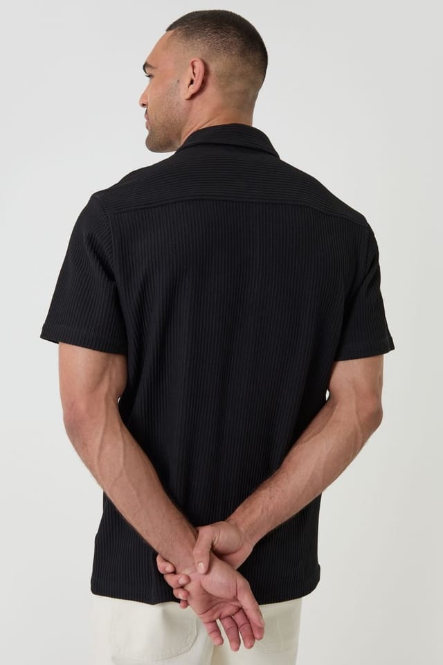 Threadbare Threadbare Men's Plisse Rib Short Sleeve Shirt in Black - 2