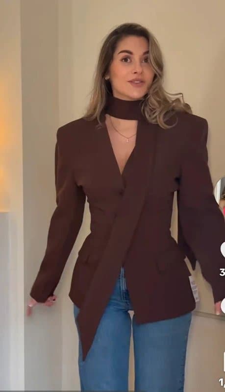 ASOS Viral Waist-Clinch Blazer ASOS– Size 10uk