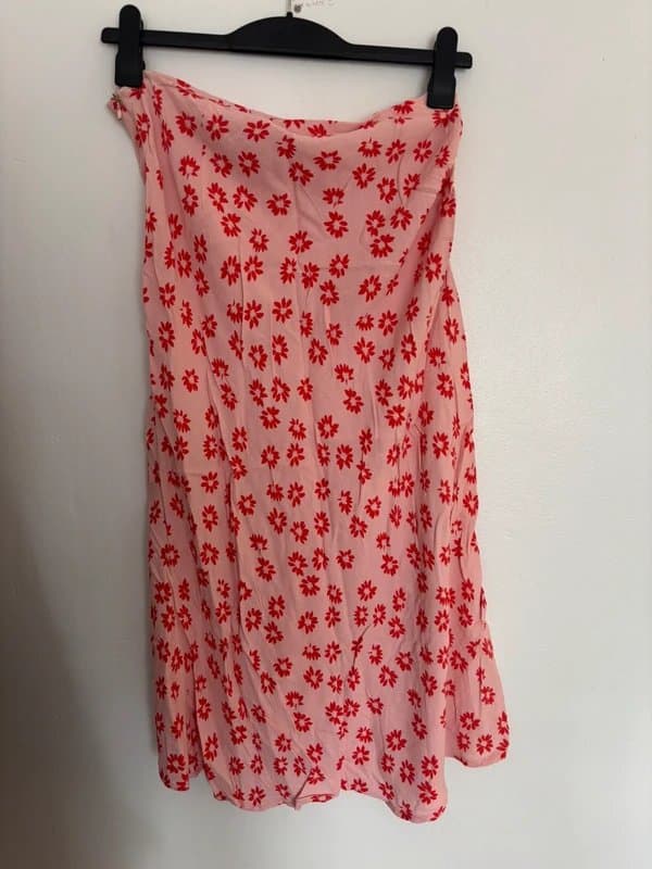 Bershka Bershka floral pink summer skirt