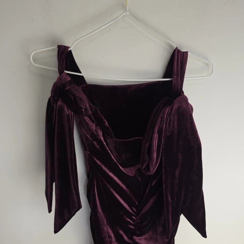 Club L London club l london tarna port velvet midi dress with bow straps Size 8