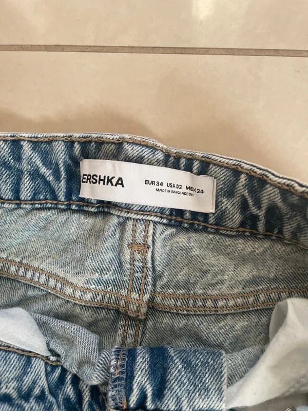Bershka Bershka low rise light wash baggy jeans size xs