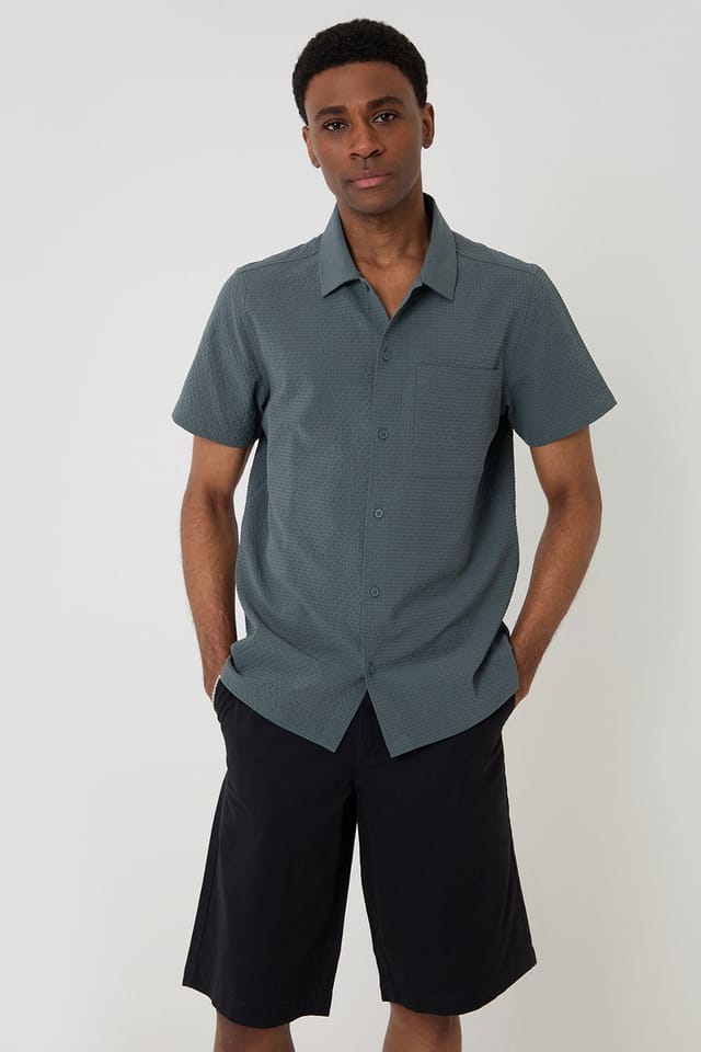 Threadbare Threadbare Men's Baggy Fit Cotton Chino Shorts in Black - 3