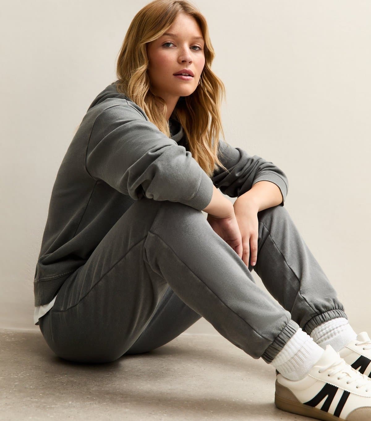 New Look Women's Dar Grey Tapered Joggers New Look