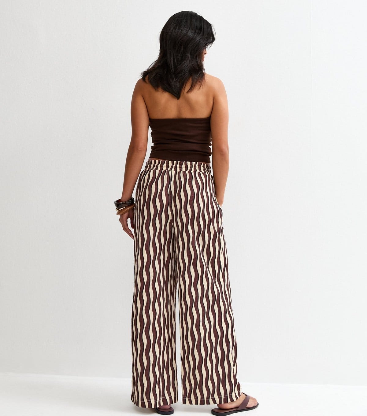 New Look Women's Petite Dark Brown Wave Crinkle Jersey Wide Leg Trousers New Look - 4