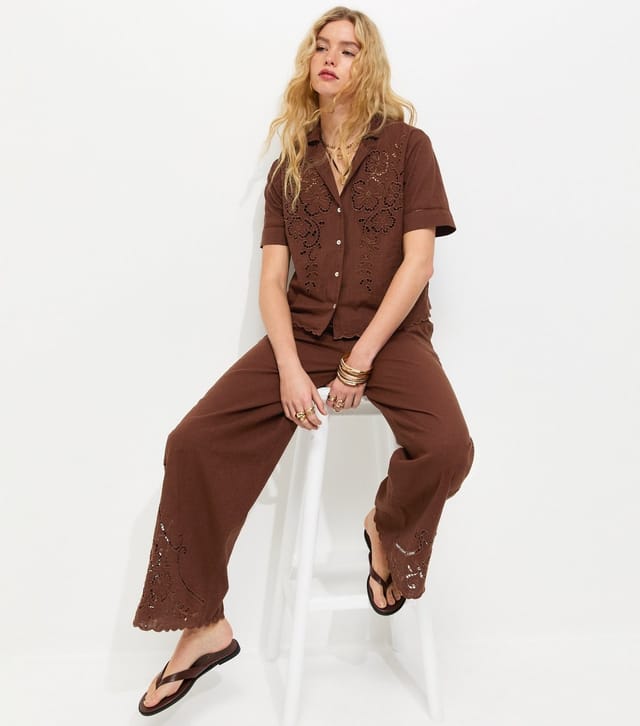 New Look Women's Brown Lightweight Cutwork Crop Scallop Hem Shirt New Look - 2