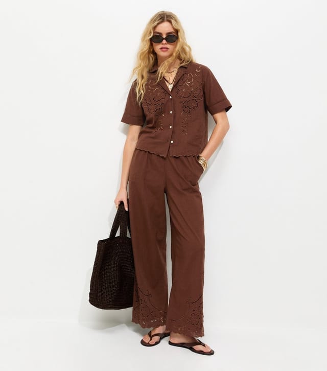 New Look Women's Brown Lightweight Cutwork Crop Scallop Hem Shirt New Look - 3