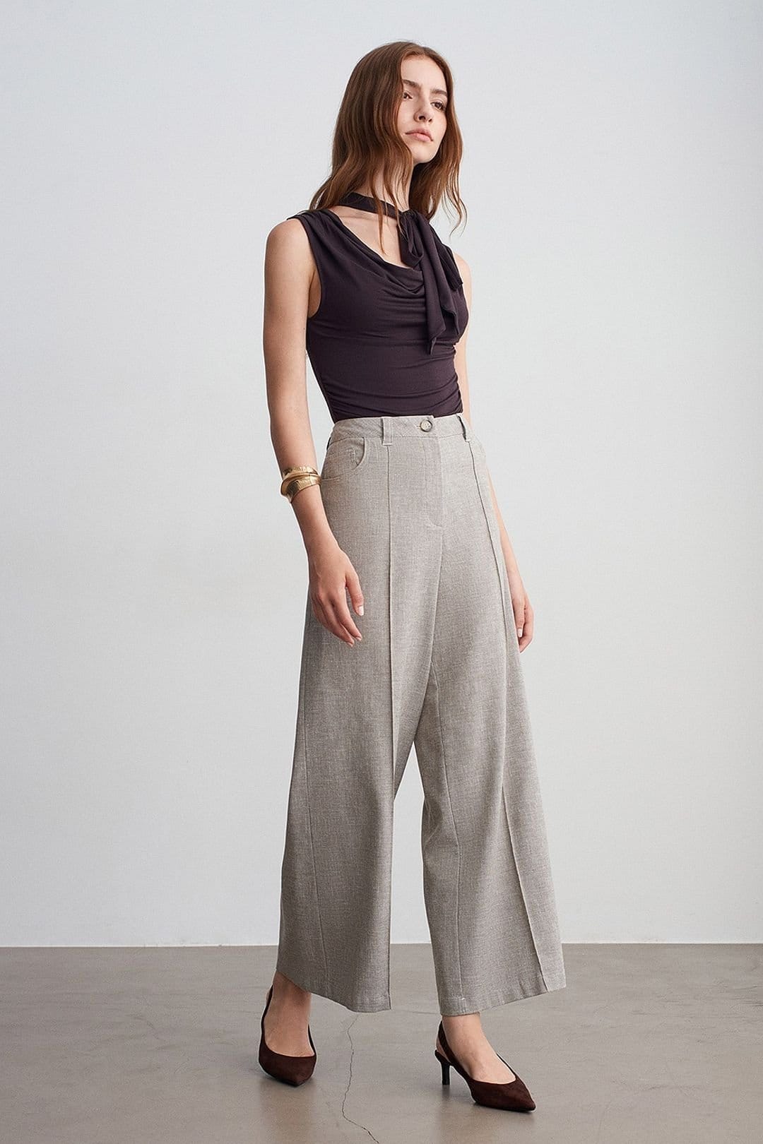 Dilvin Dilvin Women's High-Waist Wide-Leg Pleated Trousers in Light Grey - 4