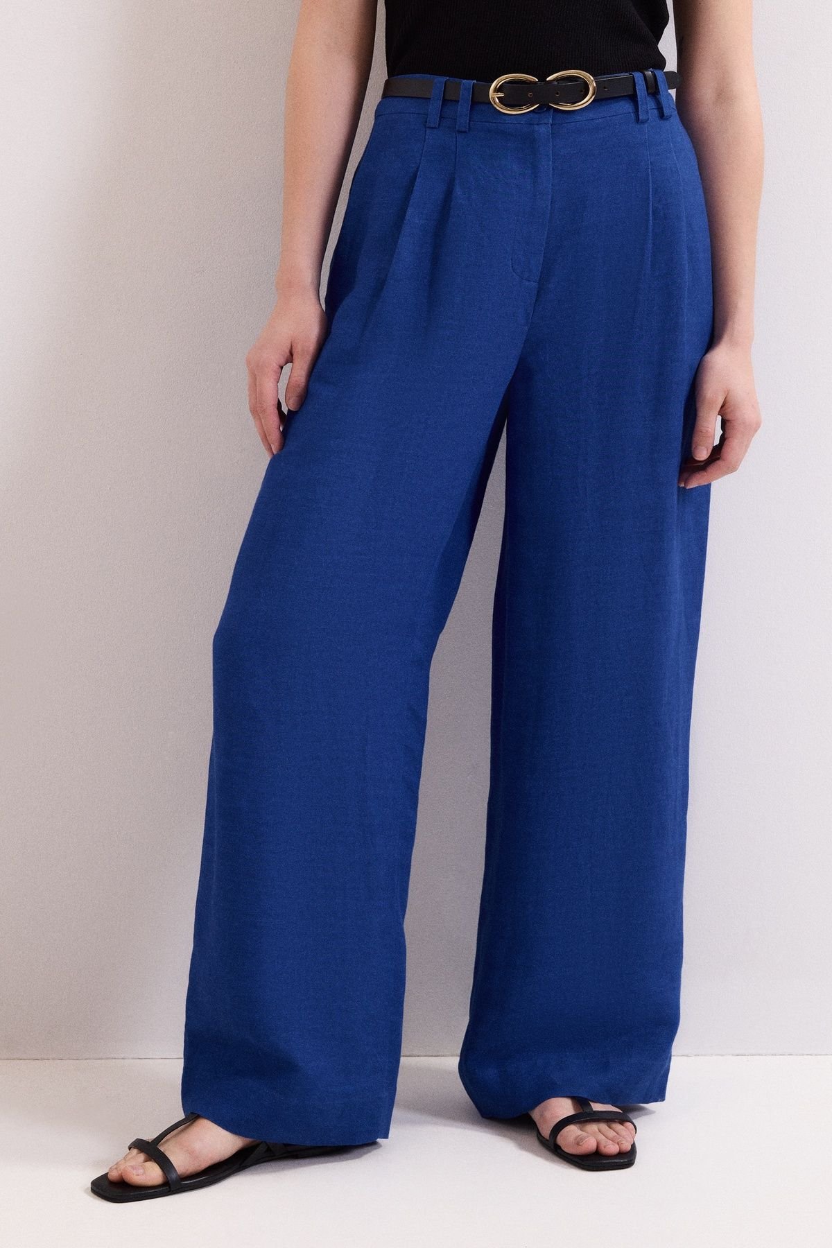 Phase Eight Phase Eight Women's Lottie Wide Leg Linen Trousers in Cobalt - 3
