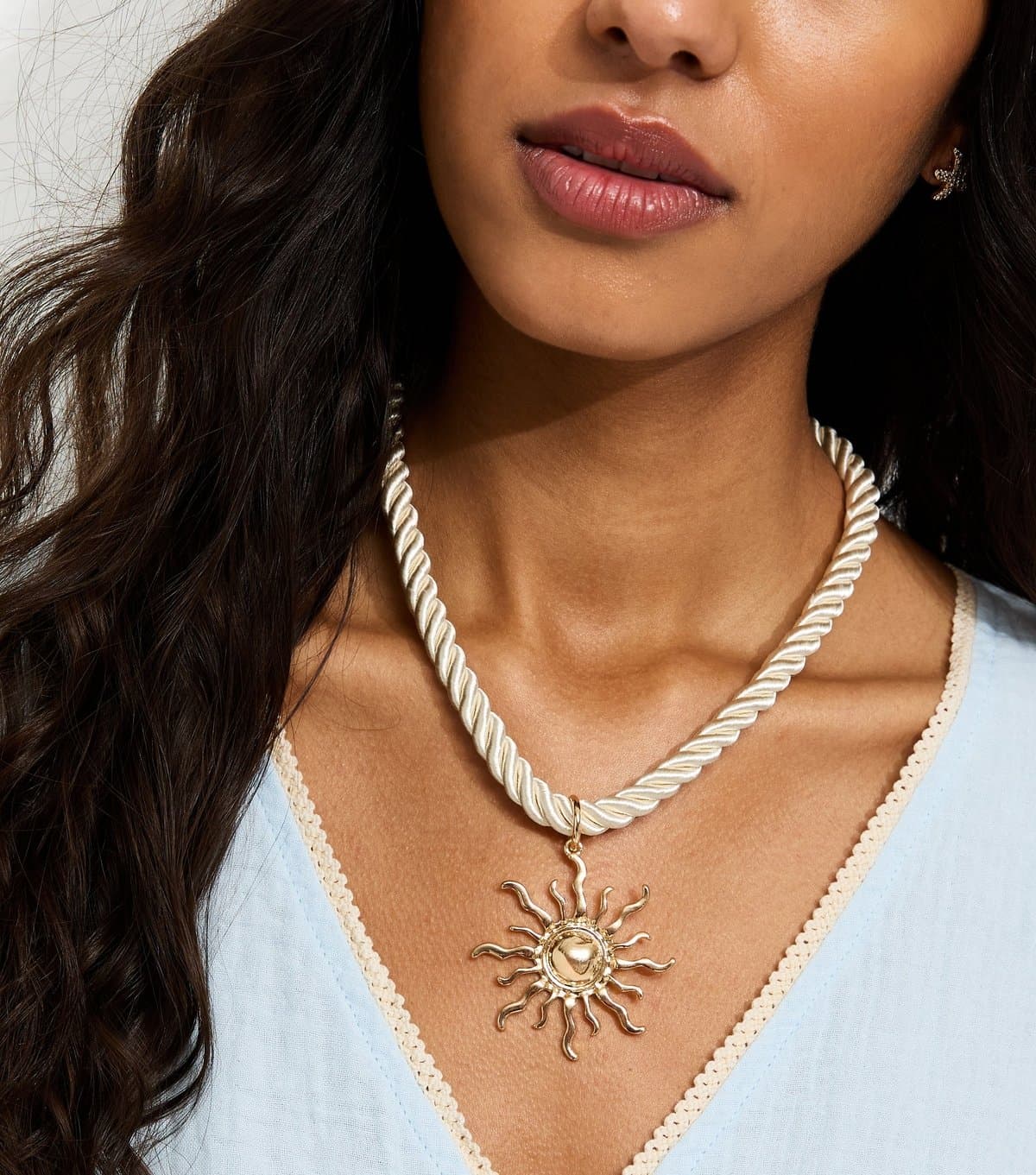 New Look Cream Chunky Rope Sun Pendant Necklace New Look