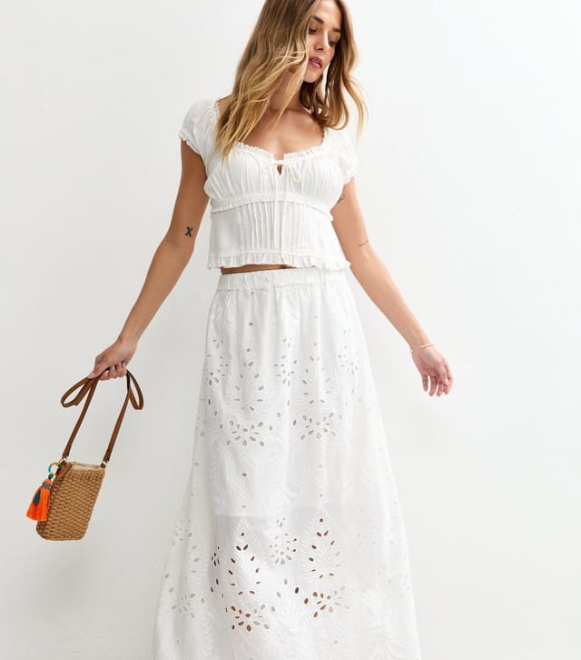 New Look Women's White Embroidered Midi Skirt New Look - 3