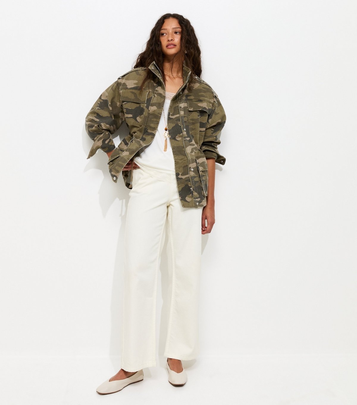 New Look Women's Green Camo Print Cargo Pocket Shacket New Look - 3