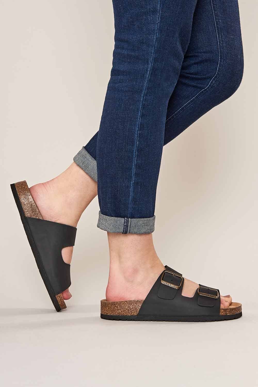 Moshulu Moshulu Women's 'Bavaria Waxy' Cork Footbed Sandals in Black - 2