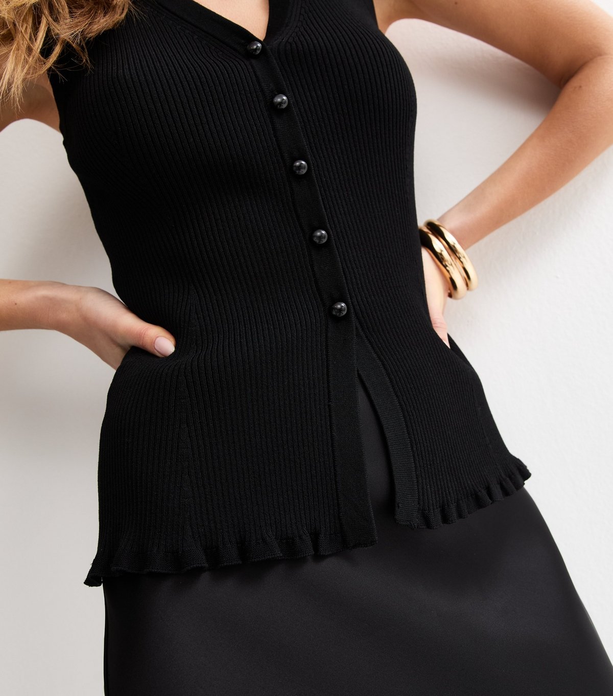 New Look Women's Black Lightweight Peplum V Neck Waistcoat New Look - 2